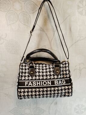 Fashion Bag Women's Black & White Houndstooth Crossbody Satchel
